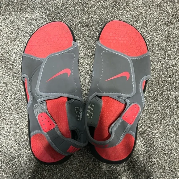 Hardly worn, size 6Y. SIZE 6 HARDLY WORN GRAY Chacos Chaco 6 (36.5) | Mercari main image 3